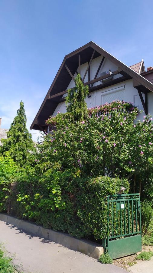 Leander Apartman Balatonlelle Esterno foto
